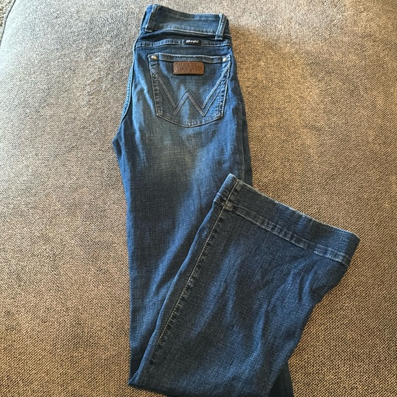 Wrangler Boot Cut Jeans - Picture 1 of 2